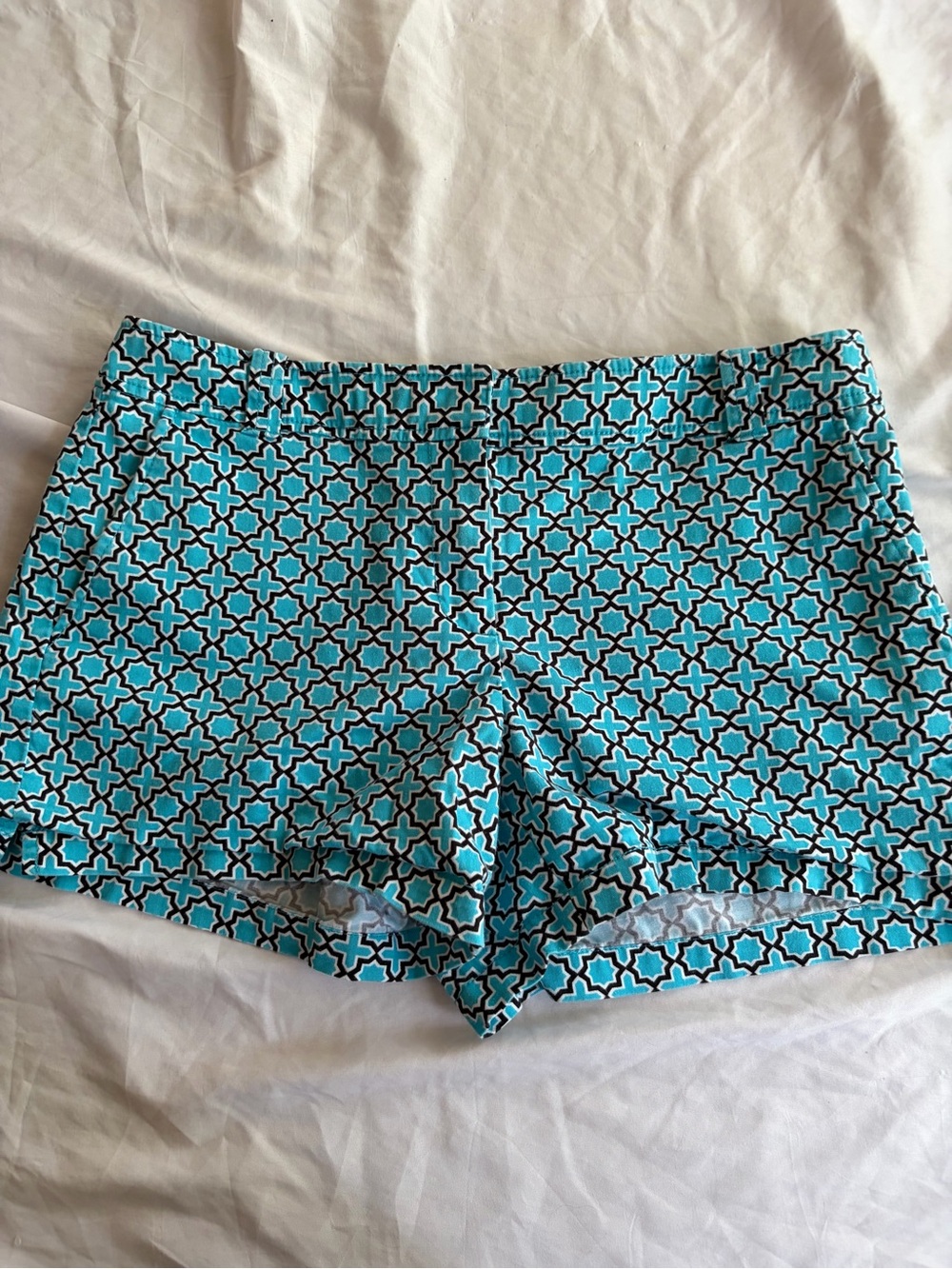 New York & Company Women's Turquoise Geometric Print Shorts Size 8